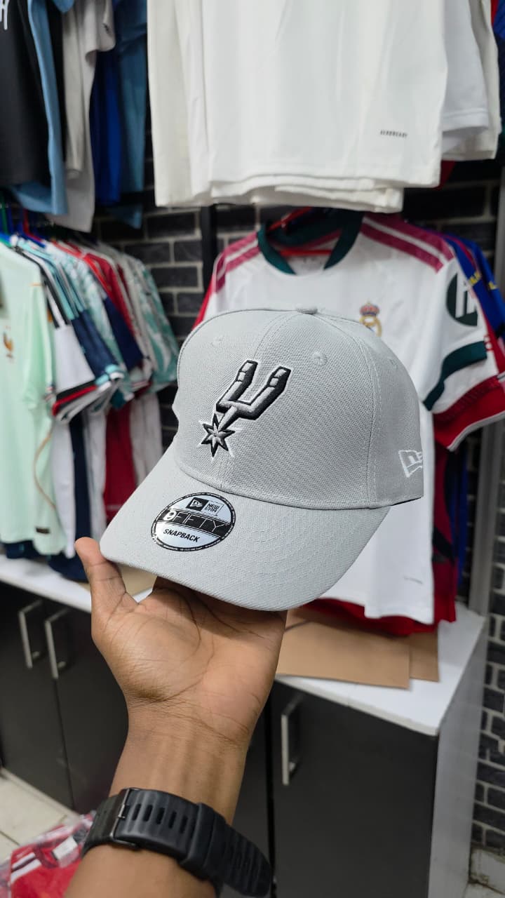 Official New Era San Antonio Spurs 9FIFTY Snapback Cap